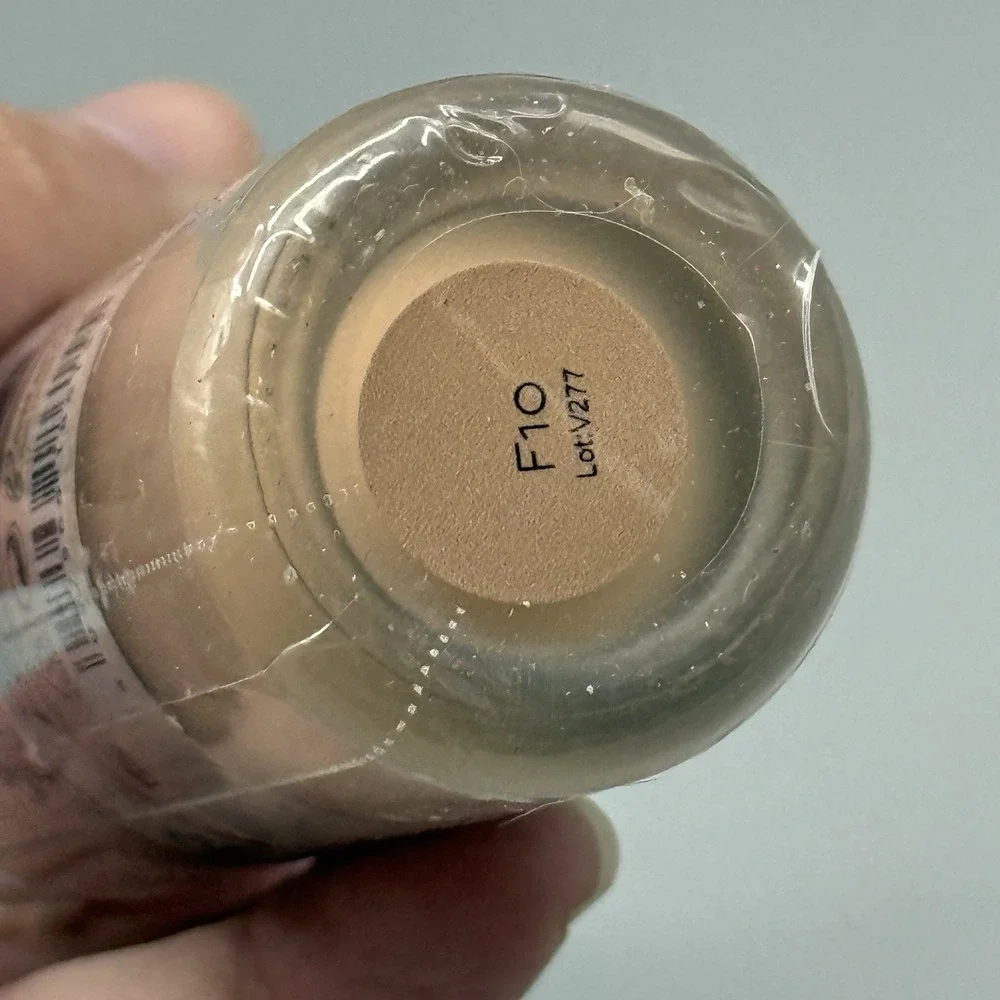 Makeup Revolution IRL Filter Longwear Foundation Breathable Soft Matte F10